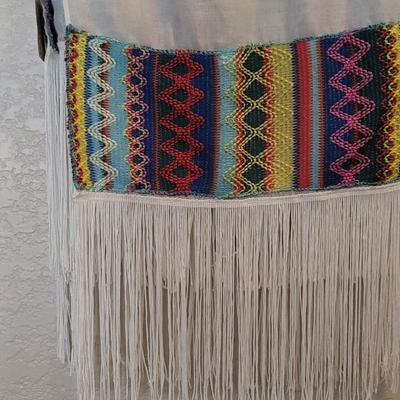 Embroidered Havana Fringe Scraf Schawl Wrap - Picture 4 of 6